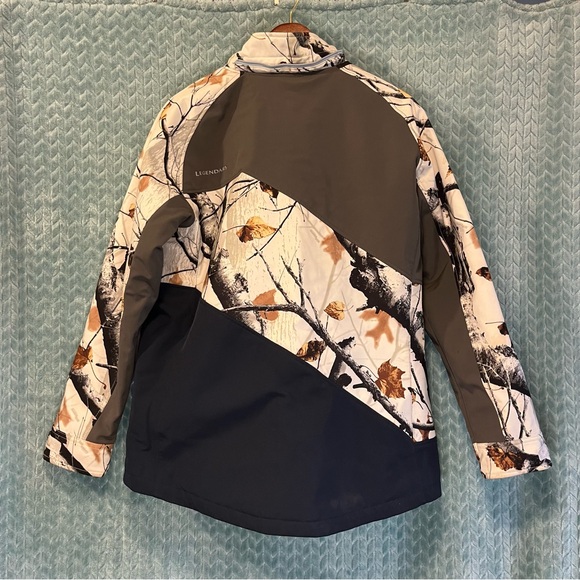 Legendary White Tails Women’s Soft Shell Jacket - Picture 3 of 3